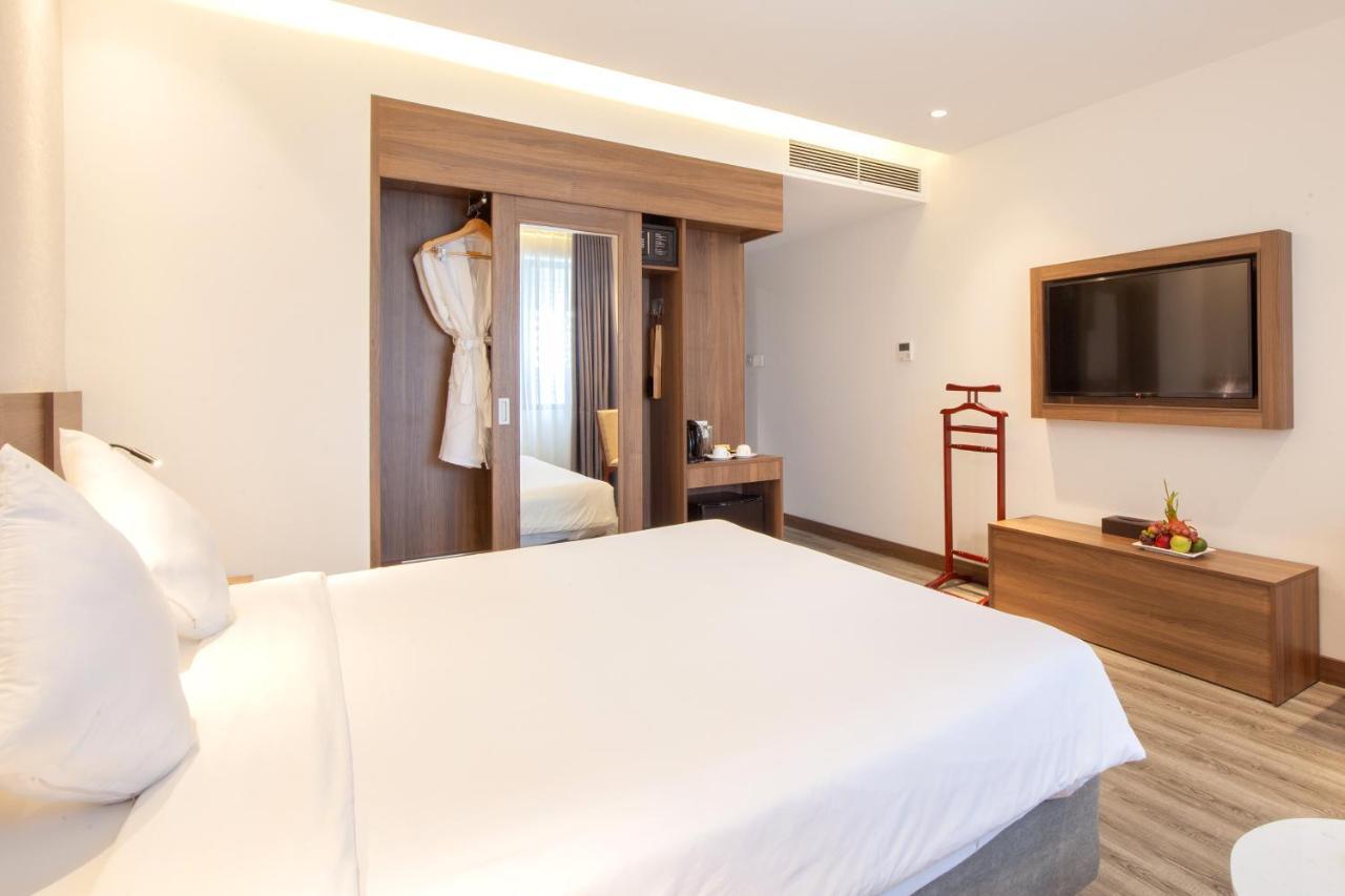 Merlot Hotel Нячанг Экстерьер фото